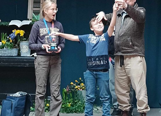 Nikodem i Agata z panem Marcinem