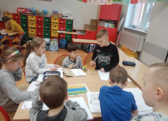 Grafika 2: (Nie)zwykła matematyka - stacje zadaniowe