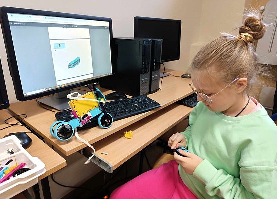 Julia buduje rowerzystę