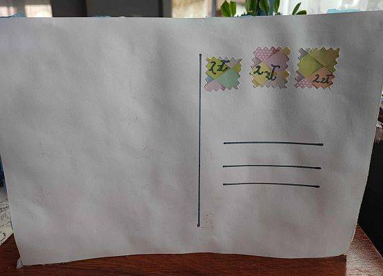 Grafika 4: Nasze uczennice nagrodzone w konkursie    „Recyklingowa pocztówka z wymarzonych ferii zimowych”