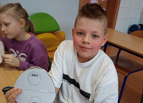 Grafika 8: Uczniowie klasy 2 a biorą udział w Ogólnopolskim projekcie edukacyjnym (Nie)zwykła matematyka.