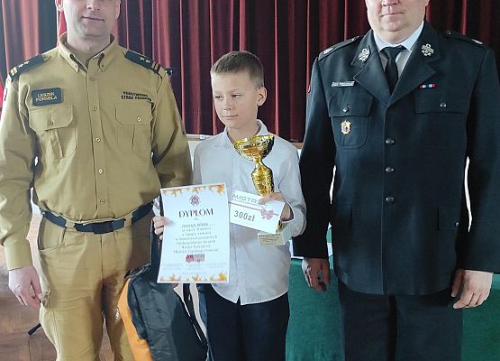 Mikołaj Miśnik z pucharem