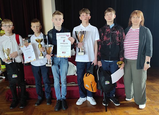 uczestnicy z panią Izą Tabaka