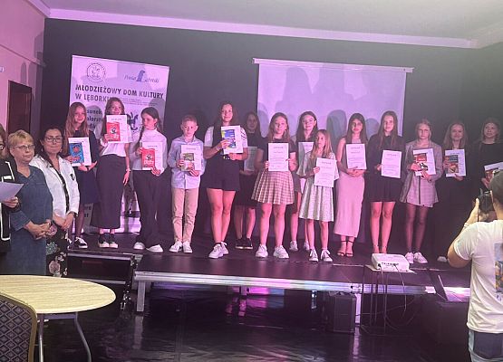 Nagrodzeni wraz z opiekunami