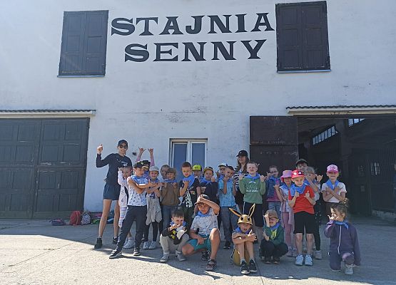 1a przed stadniną Senny