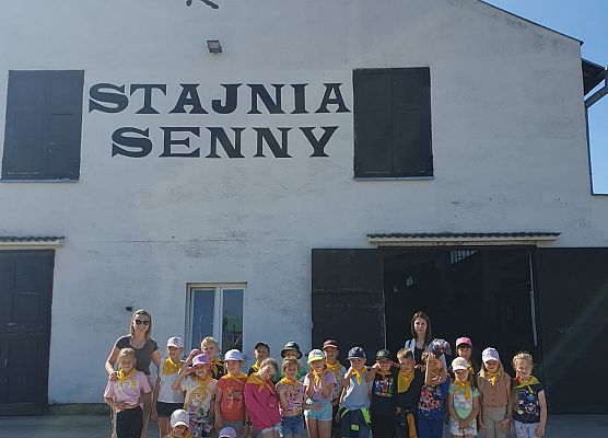 1c przed stadniną Senny