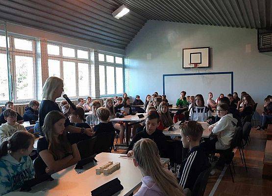 Grafika 2: Nasza szkoła bierze udział w programie "Rummikub w szkole"