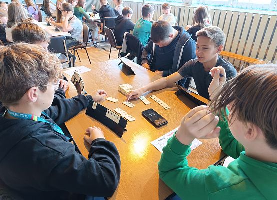 Grafika 24: Nasza szkoła bierze udział w programie "Rummikub w szkole"