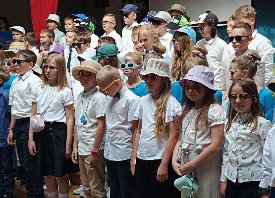 występ artystyczny klas 3