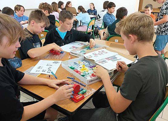 klasa 6a na lekcji techniki