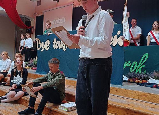 występ uczniów klas 6