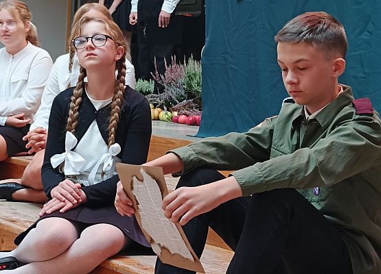 występ uczniów klas 6