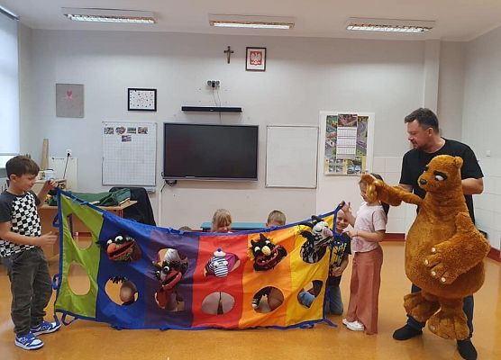 dzieci w roli aktorów