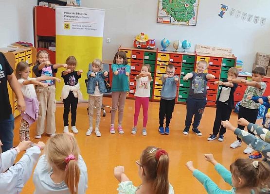 klasa 2a poznaje tajniki pracy aktora