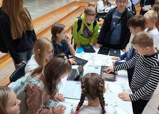 kropka 3D kreatywne stoliki Dzień Kropki