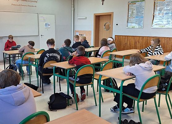 głośne czytanie w klasie 6