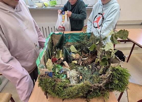 makieta lasu ze stawem