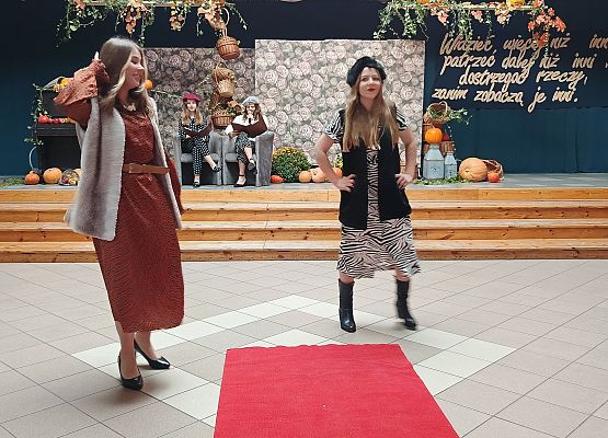 pokaz mody pani od przyrody