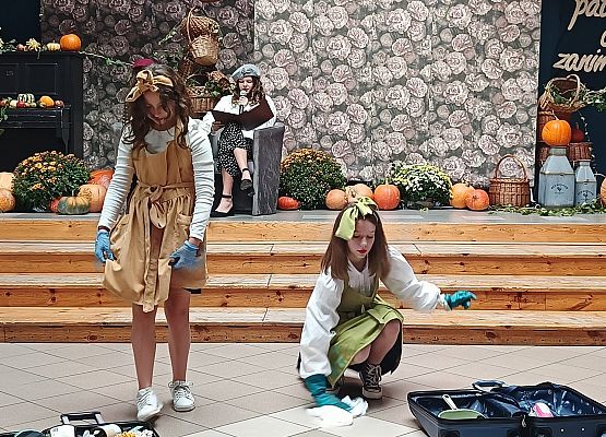 pokaz mody panie sprzątające