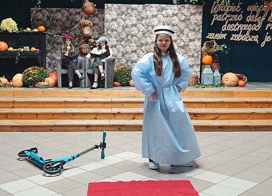 pokaz mody pani pielęgniarka