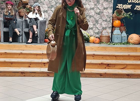 pokaz mody pani dyrektor