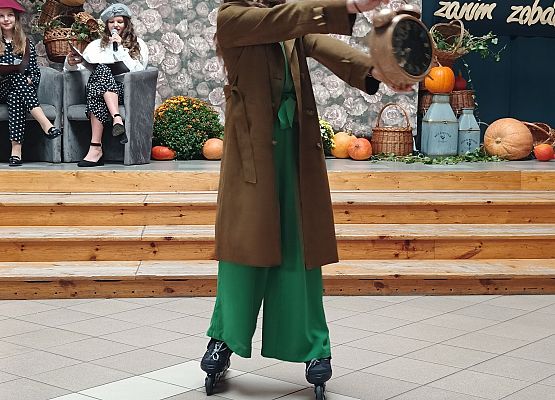 pokaz mody pani dyrektor