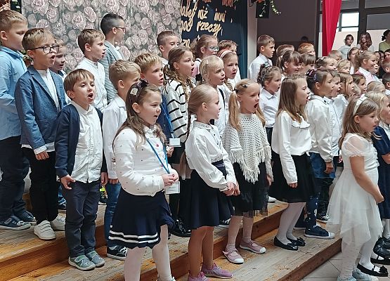 występ klas 1 piosenka