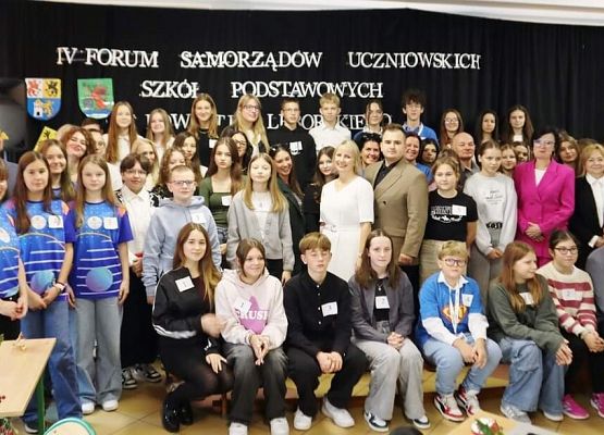 IV Forum Samorządów Uczniowskich szkół podstawowych powiatu lęborskiego zdjęcie grupowe