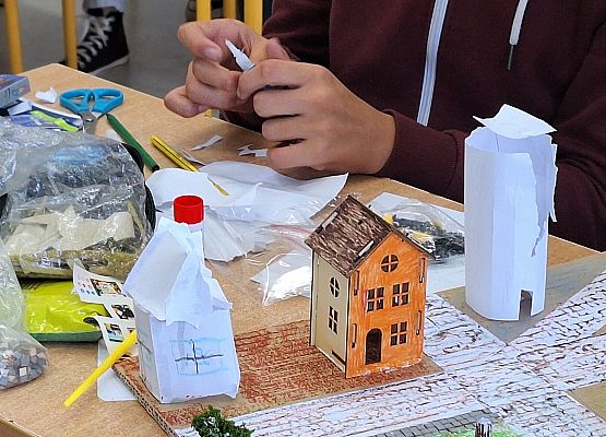 powstają pierwsze elementy makiet