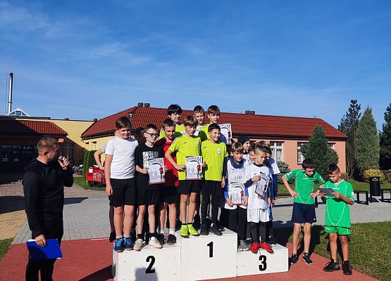 dekoracja chłopcy młodsi