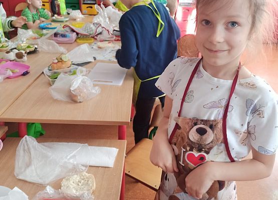 Alicja Paluszek i jej zdrowa kanapka