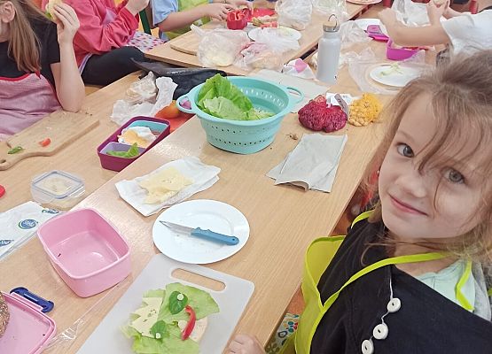 Oliwia Przybysz i jej kanapka