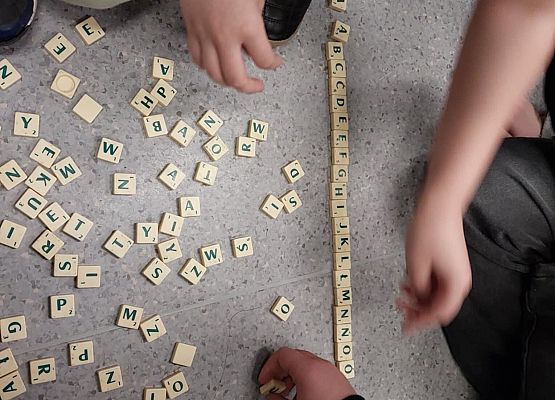 układamy Scrabble