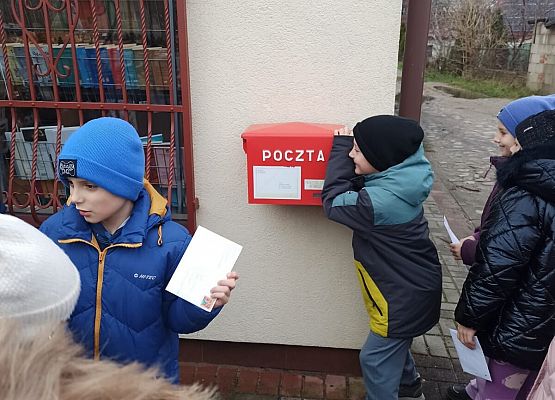 Dominik Dudziński, Filip Słoniec Alicja Paluszek Amelia Sobczak z listami