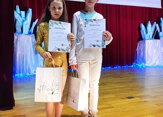 Hania i Zosia odebrały nagrody