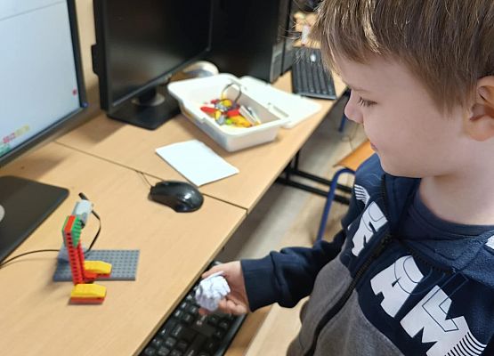 Dominik ze swoim projektem