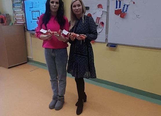 Uczennica wraz z nauczycielką