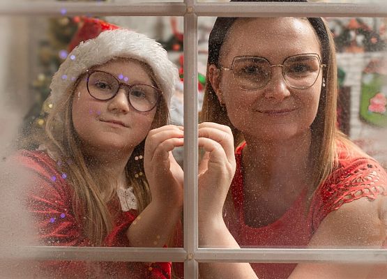 Pani Monika z Łucją za oknem