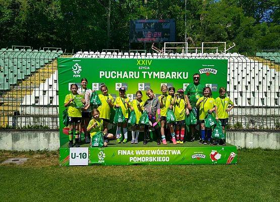 dziewczynki z nagrodami