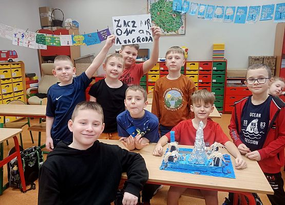 zaczarowana zagroda chłopców