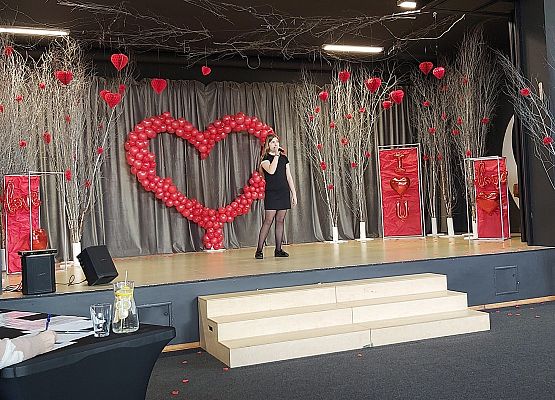 Nicola podczas występu