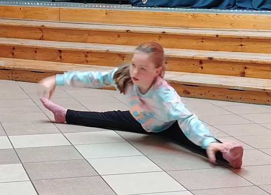 występ dziewczynki Mam Talent