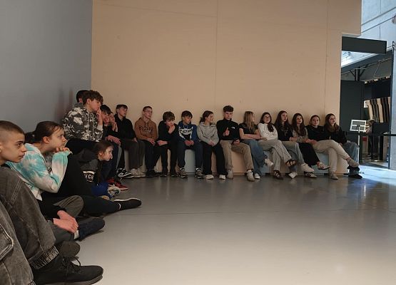 klasa 7a podczas zajęć w muzeum