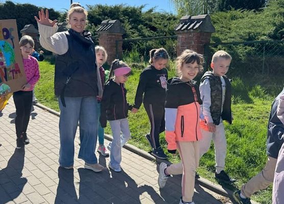 pani Asia z dziećmi