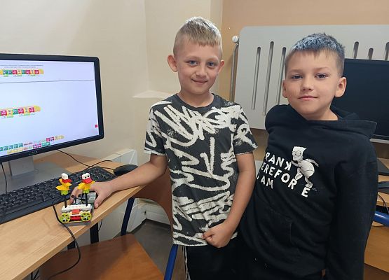 chłopcy z gotowym projektem