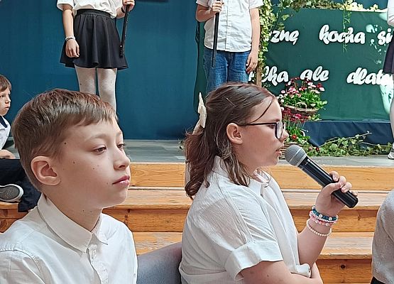 apel z okazji rocznicy uchwalenia Konstytucji 3 Maja - Kalina z mikrofonem