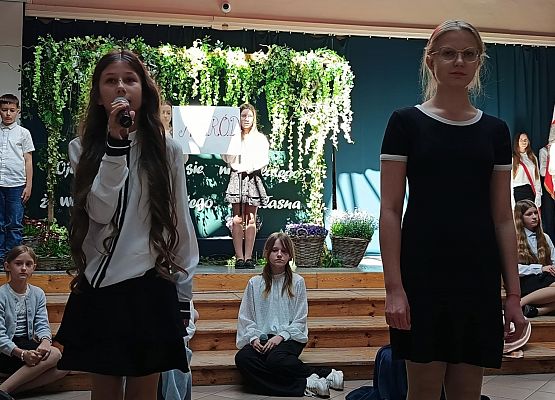 apel z okazji rocznicy uchwalenia Konstytucji 3 Maja - Agata i Hania