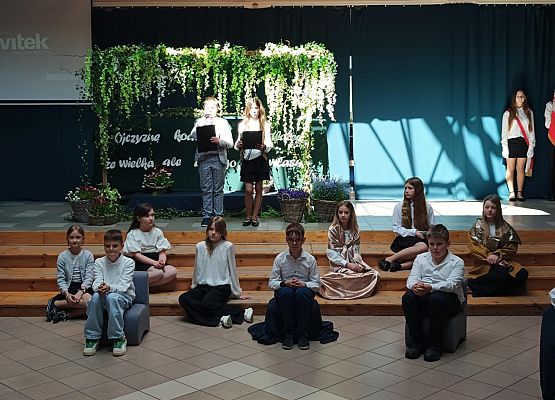 apel z okazji rocznicy uchwalenia Konstytucji 3 Maja - prowadzący