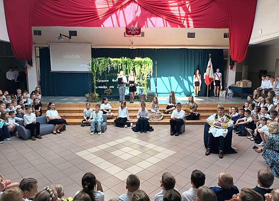 apel z okazji rocznicy uchwalenia Konstytucji 3 Maja - scena