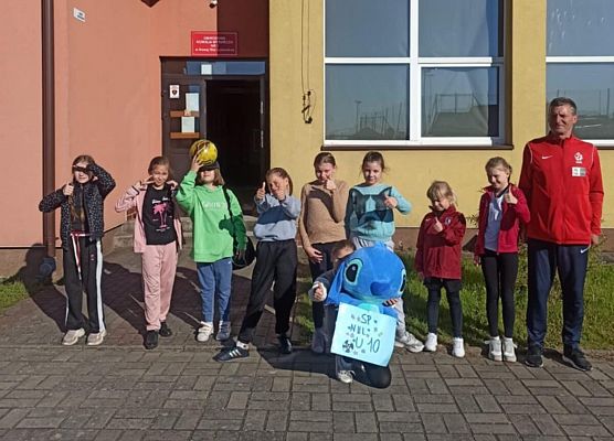 Dziewczynki U10 gotowe do wyjazdu